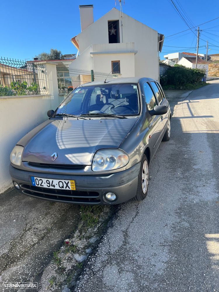 Renault Clio - 3