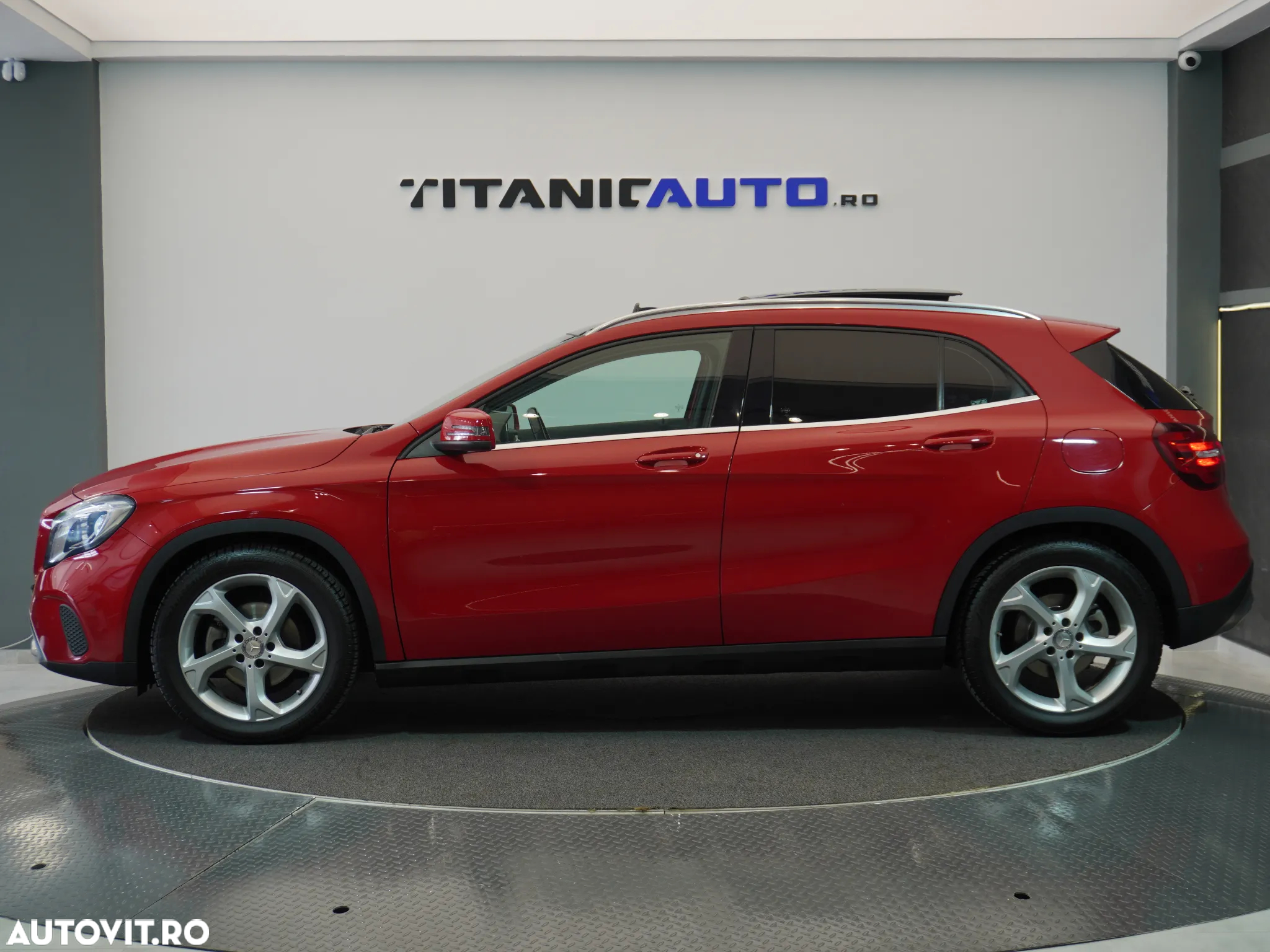 Mercedes-Benz GLA - 5