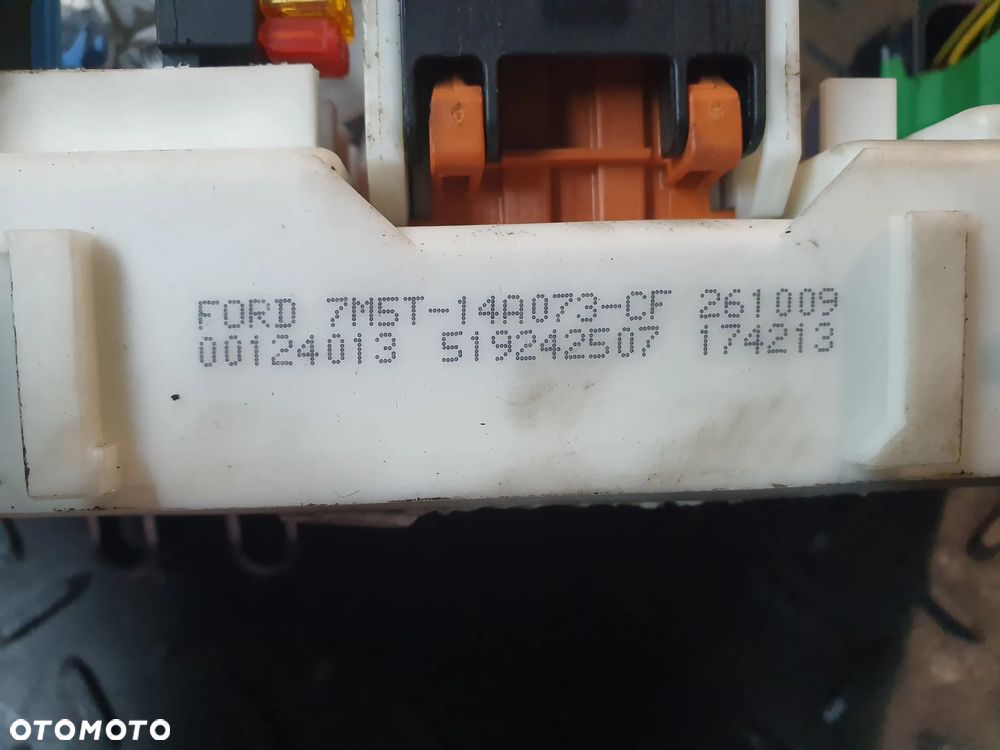 FORD SKRZYNKA BEZPIECZNIKÓW 7M5T-14A073-CF EUROPA + WTYCZKI INSTALACJA - 3