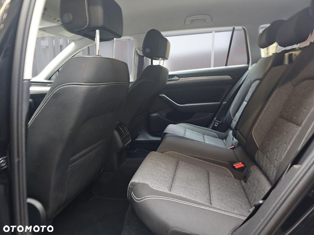 Volkswagen Passat Variant 1.5 TSI EVO Business DSG - 10