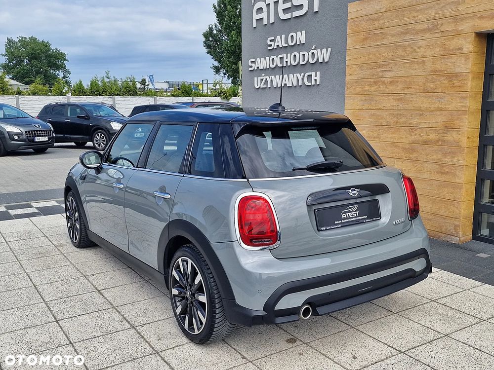 MINI Cooper Essential Trim - 3