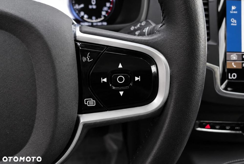 Volvo XC 90 T5 AWD Geartronic Momentum - 28
