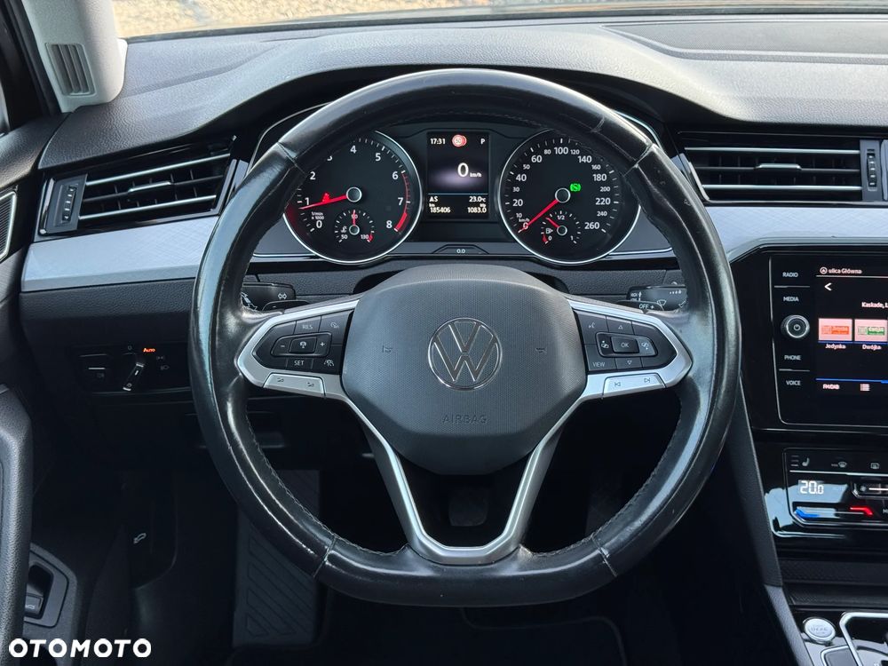 Volkswagen Passat 2.0 TSI Business DSG - 12