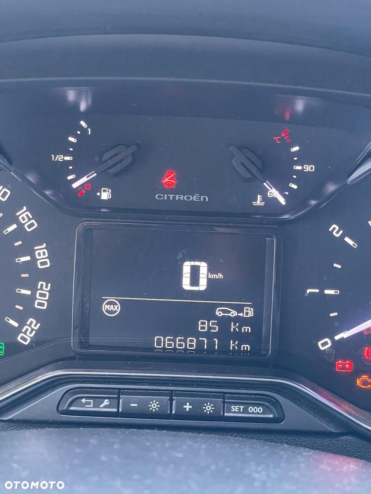 Citroën C3 Pure Tech 82 SHINE - 11
