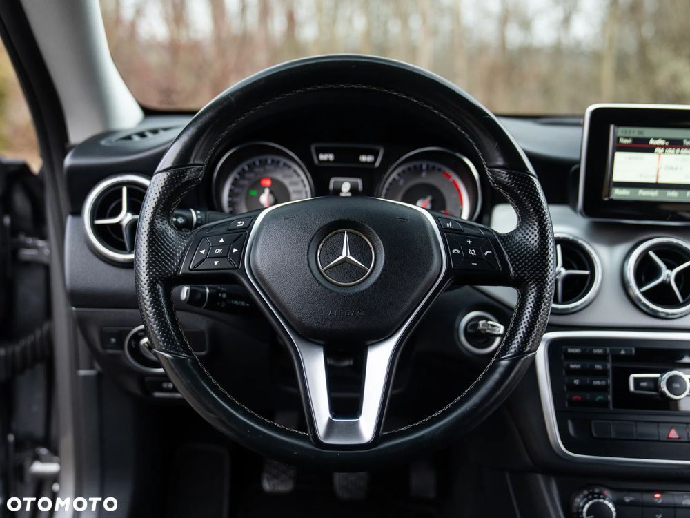 Mercedes-Benz CLA 200 d Urban - 38