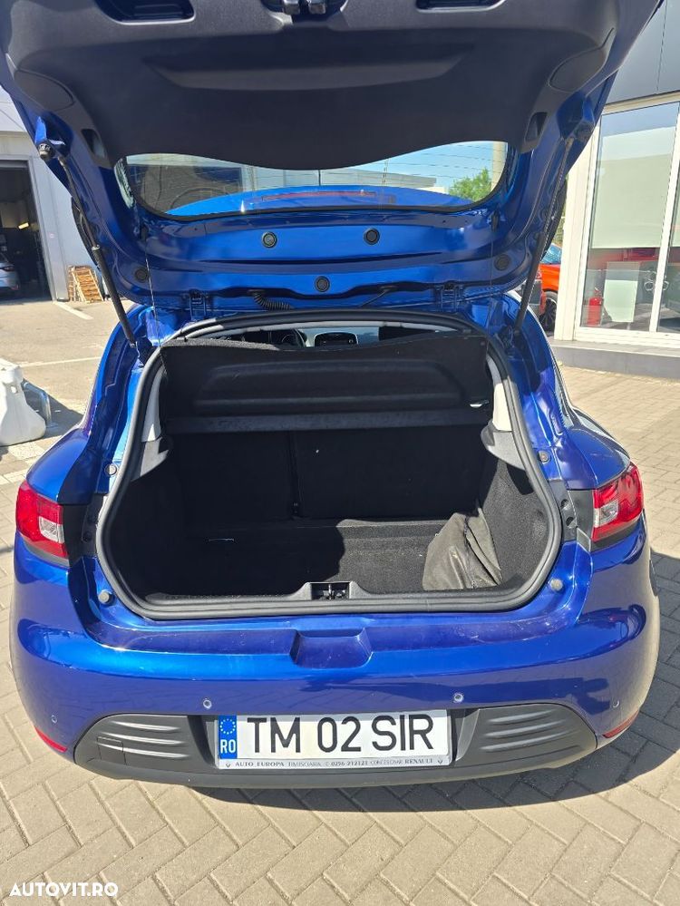 Renault Clio - 10
