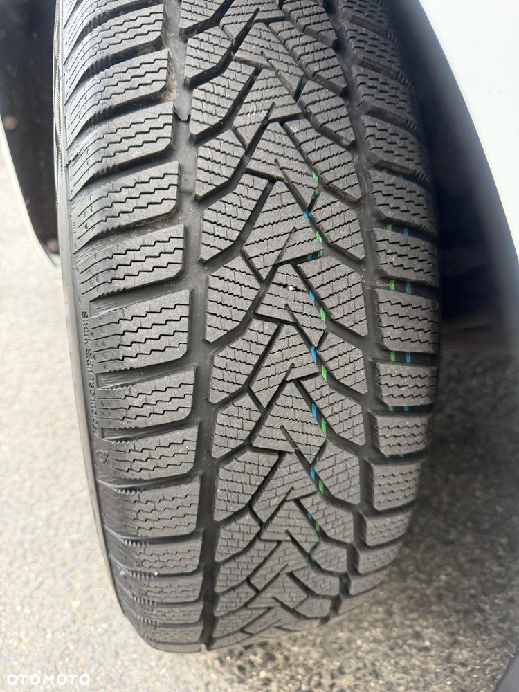 Ford Transit Connect - 38