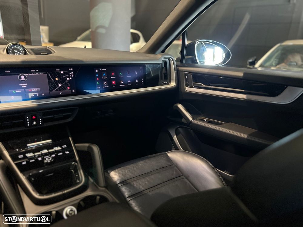 Porsche Cayenne Coupé E-Hybrid - 38