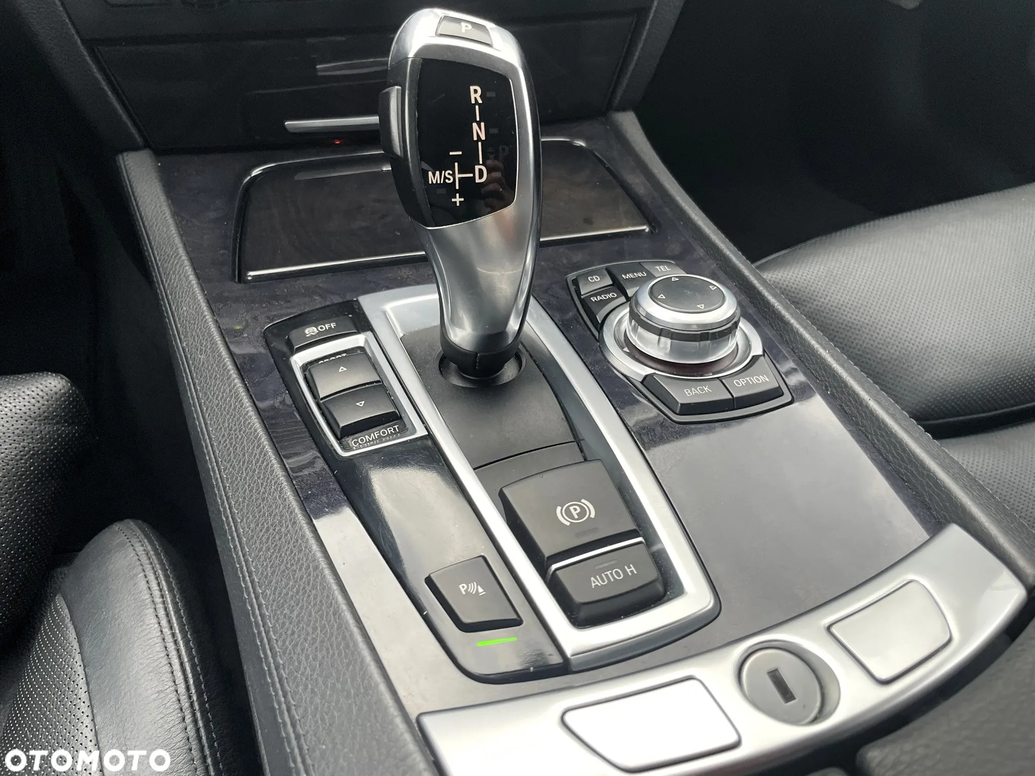 BMW Seria 7 750i - 16
