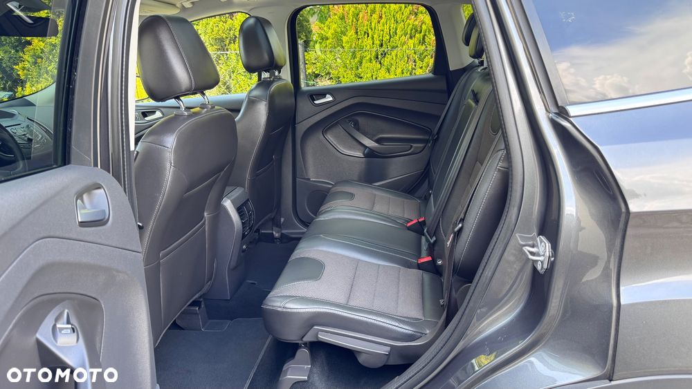 Ford Kuga 1.6 EcoBoost 2x4 Trend - 32