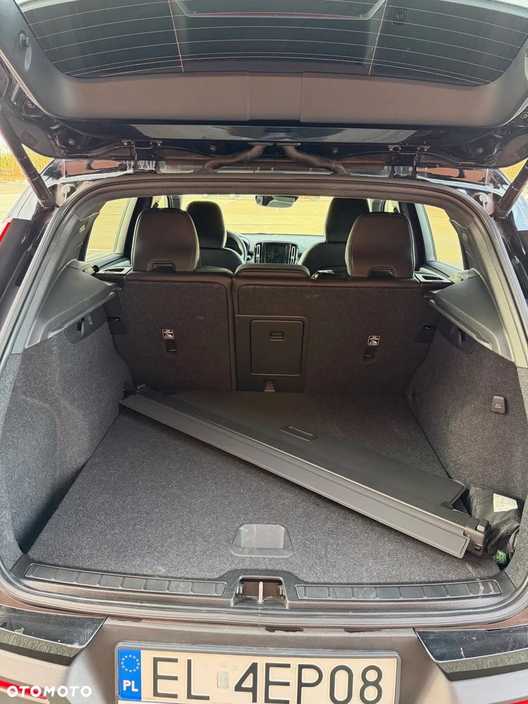 Volvo XC 40 B4 B AWD R-Design - 21
