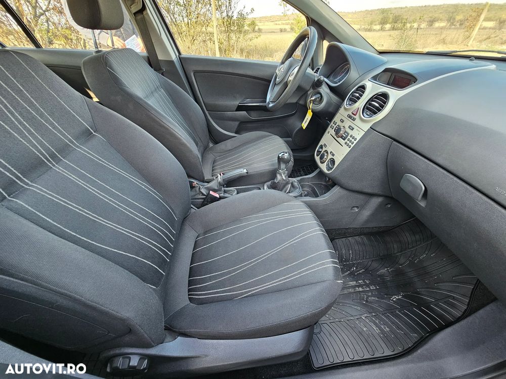 Opel Corsa 1.2i Cosmo - 5