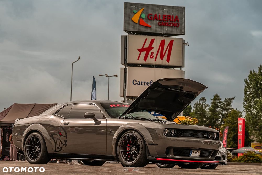 Dodge Challenger - 13