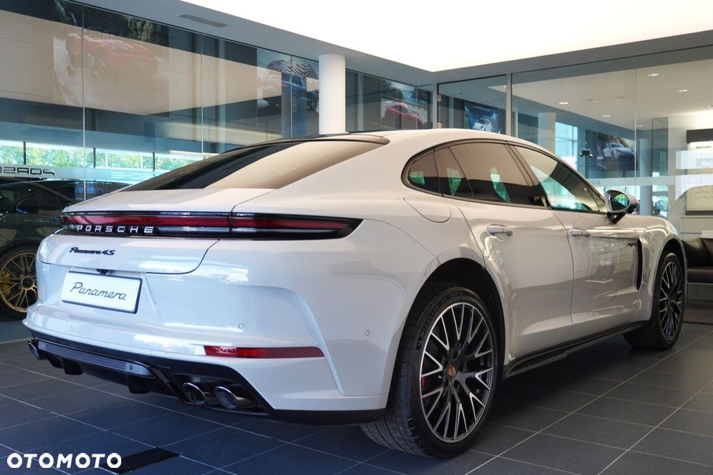 Porsche Panamera - 8