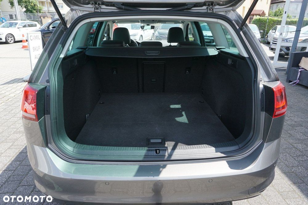 Volkswagen Golf - 20