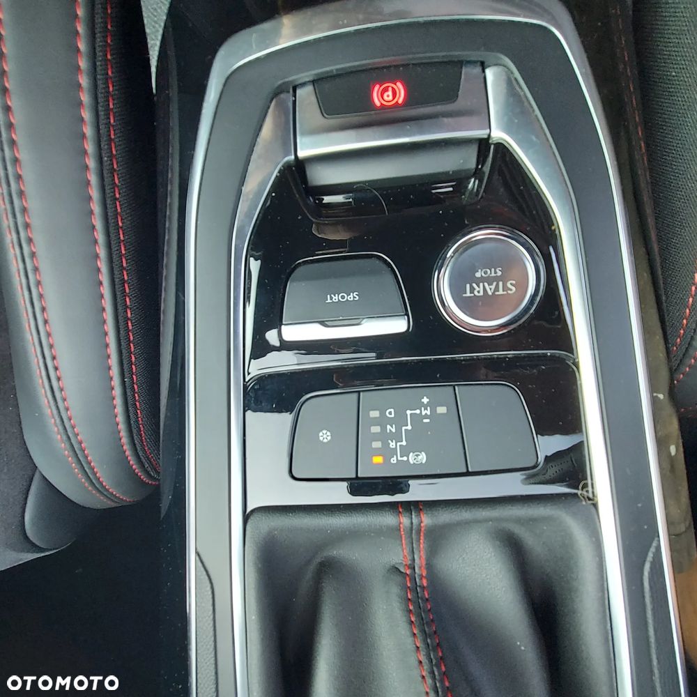 Peugeot 308 BlueHDi FAP 180 EAT8 Stop & Start GT - 18
