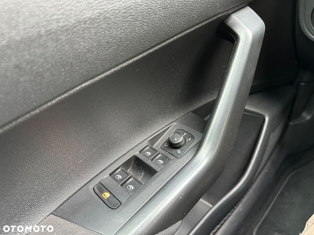 Volkswagen Taigo 1.0 TSI Life DSG - 8