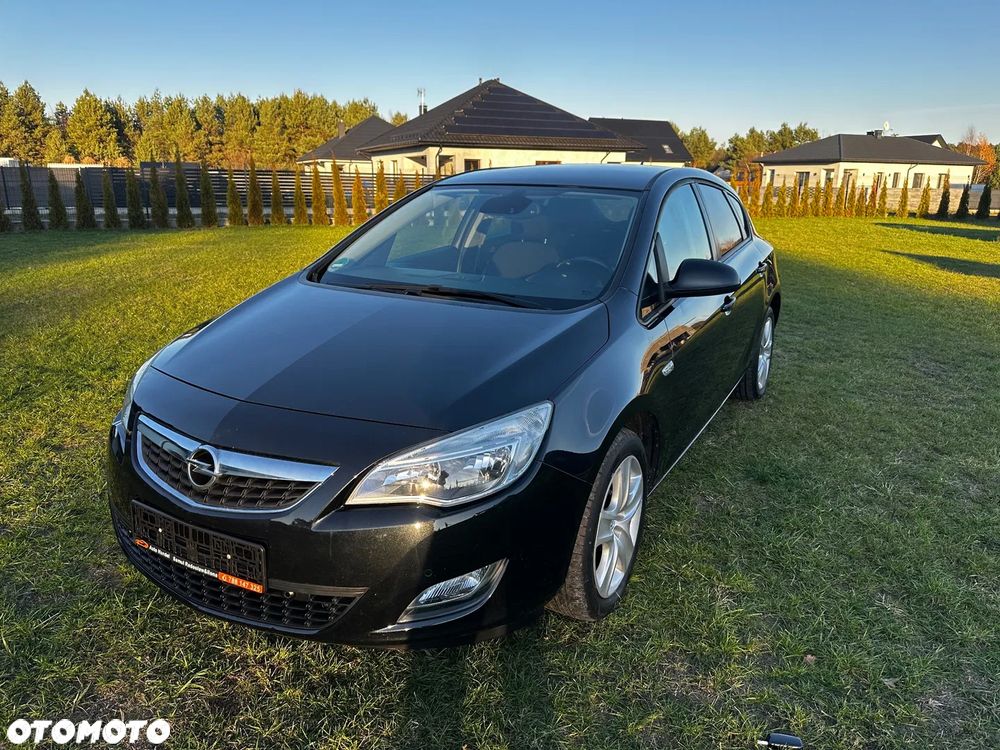Opel Astra 1.4 Turbo Color Edition - 1