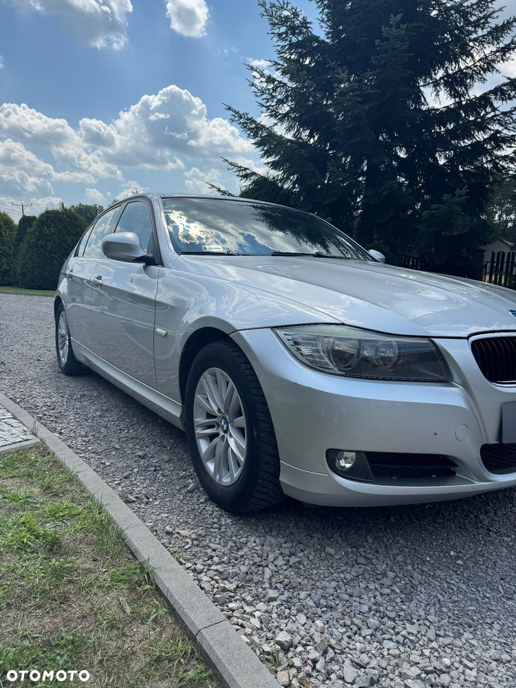 BMW Seria 3 318i - 5