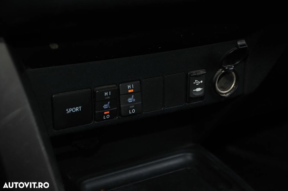Toyota RAV4 2.0 D-4D 4x4 - 18