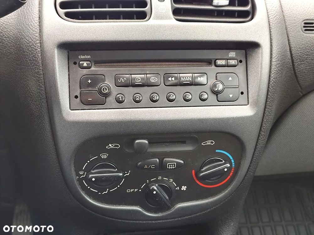 Peugeot 206 CC 1.6 - 12