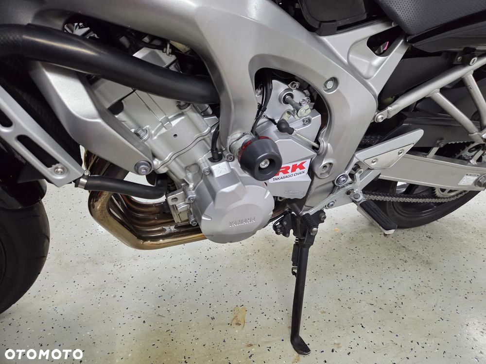 Yamaha FZ6 - 4
