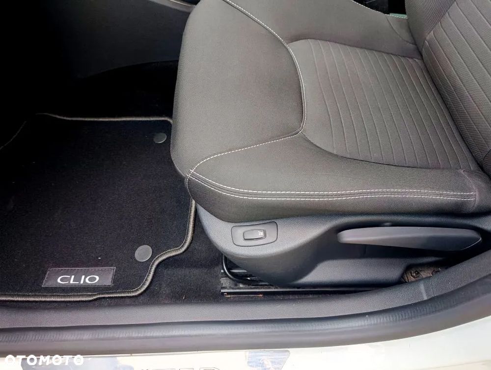 Renault Clio 1.2 16V Limited EU6 - 16