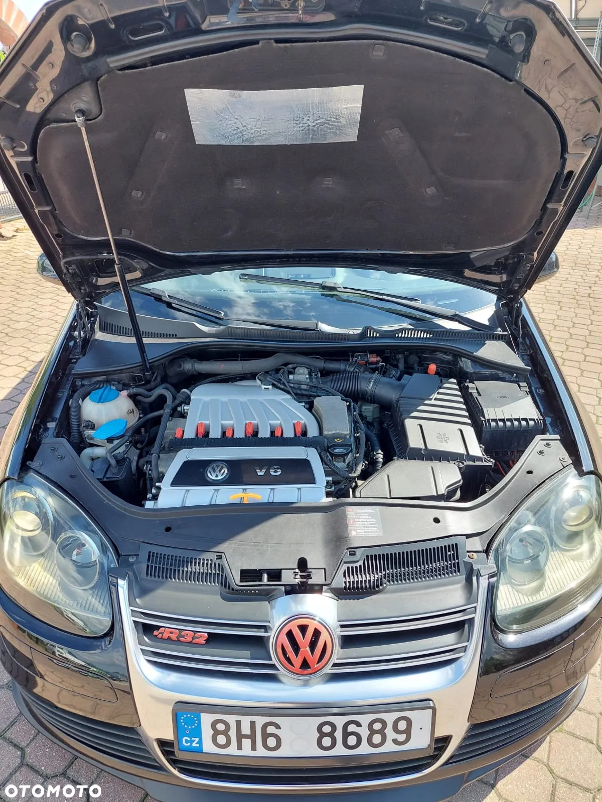 Volkswagen Golf V R32 DSG - 11