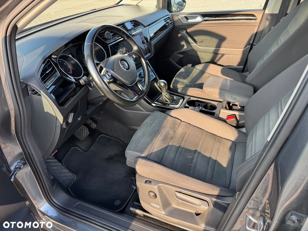 Volkswagen Touran 1.5 TSI EVO Highline DSG - 11