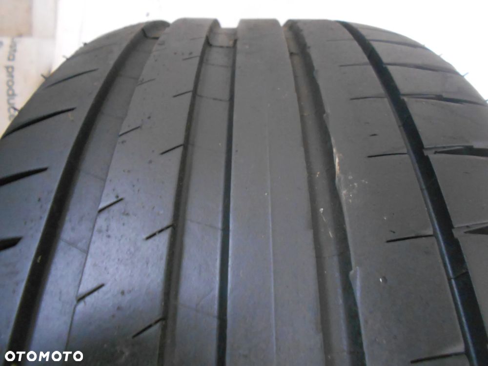 OPONA POJEDYNKA 235/45R18 MICHELIN PILOT SPORT 4 DOT  2624 6.7MM - 2