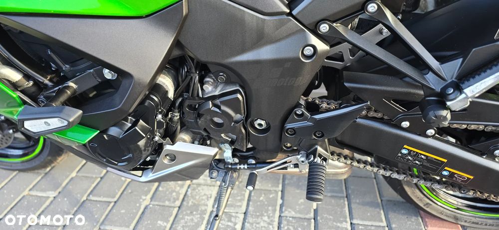 Kawasaki Ninja 1000 SX - 38