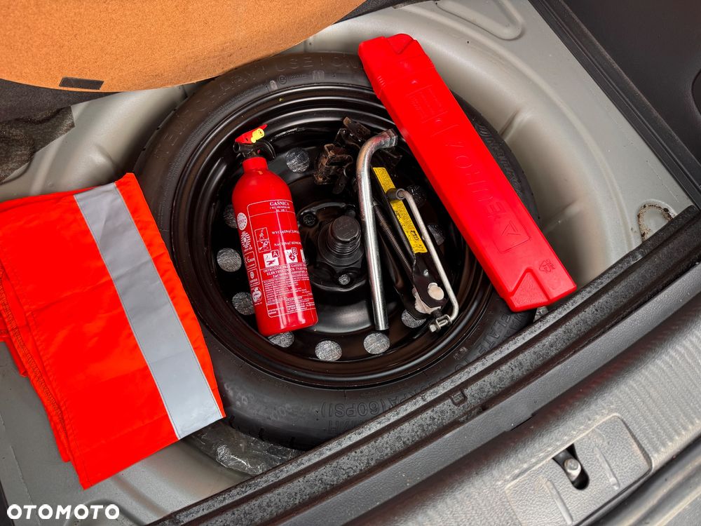 Volkswagen Golf Plus 1.6 Edition - 11