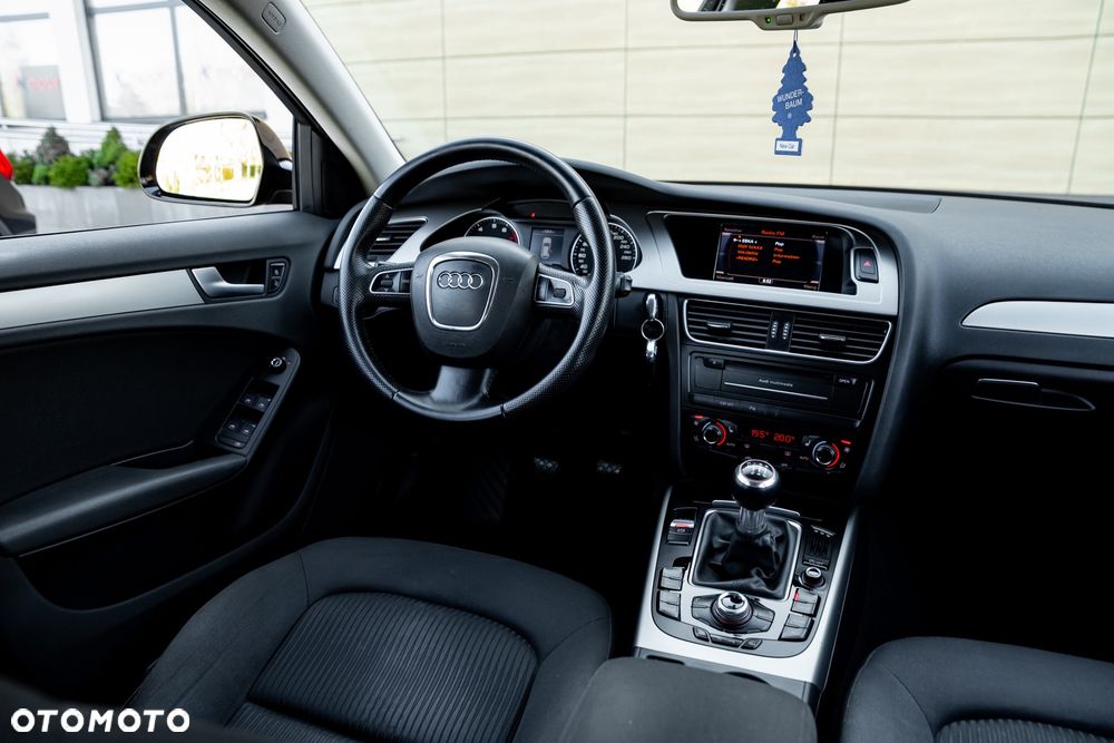 Audi A4 Avant 2.0 TFSI Attraction - 24