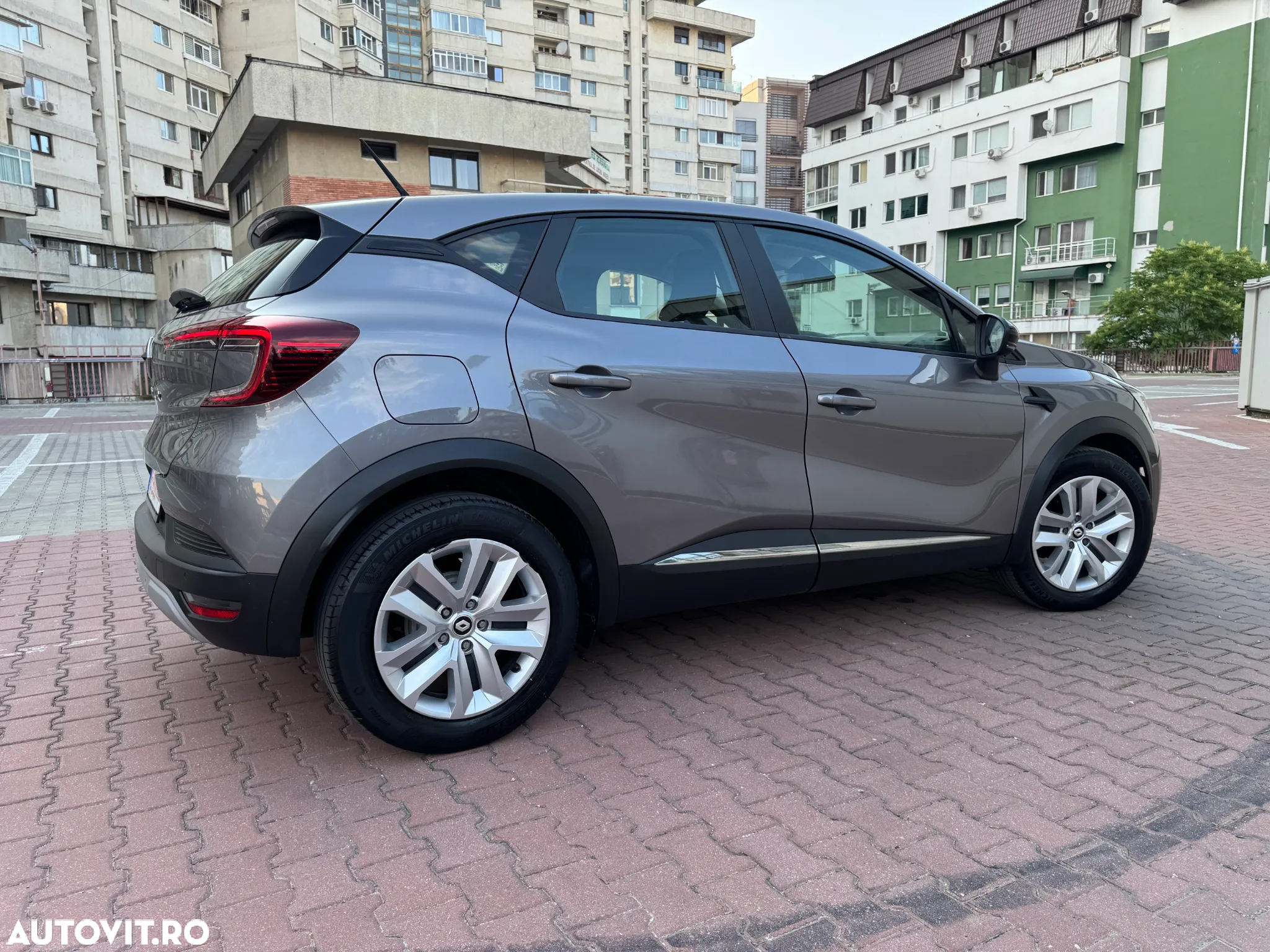 Renault Captur BLUE dCi 115 EDC BUSINESS EDITION - 7