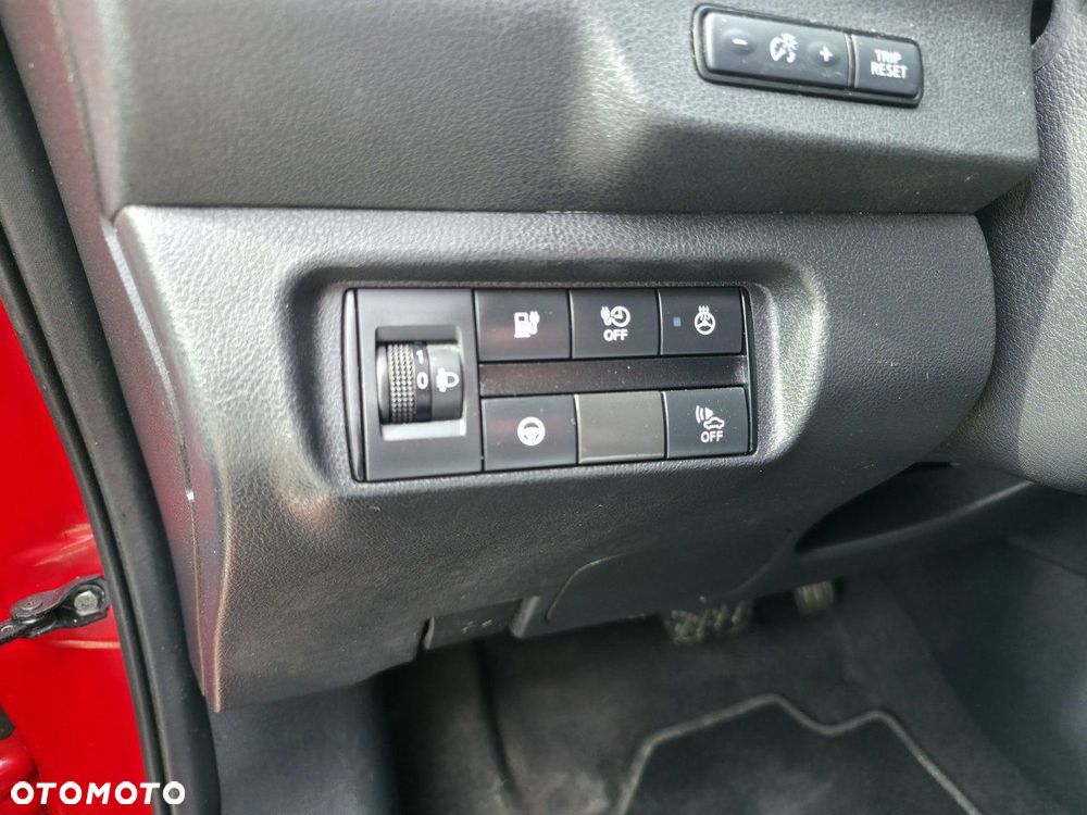 Nissan Leaf - 25