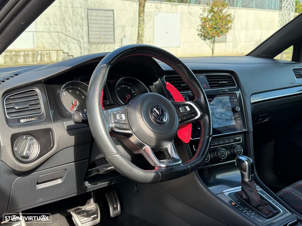 VW Golf GTI BlueMotion DSG - 21