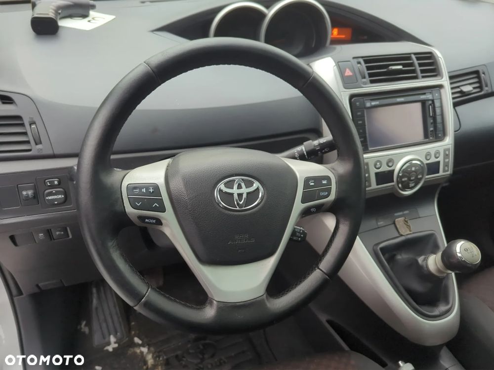Toyota Verso 1.8 5-Sitzer Executive - 10