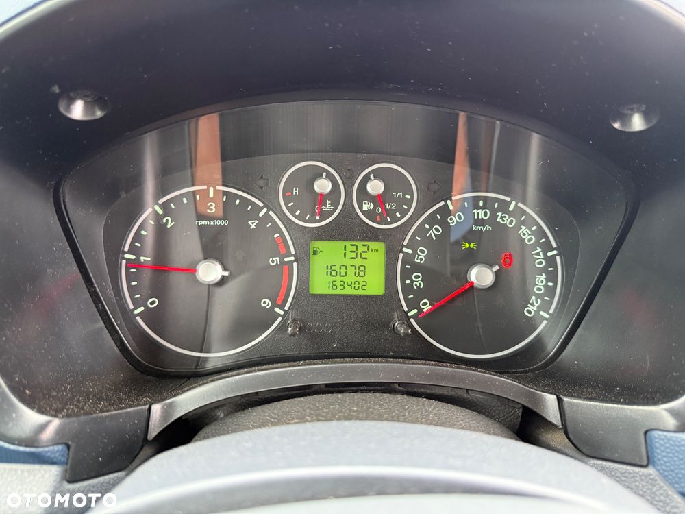 Ford Tourneo Connect - 15