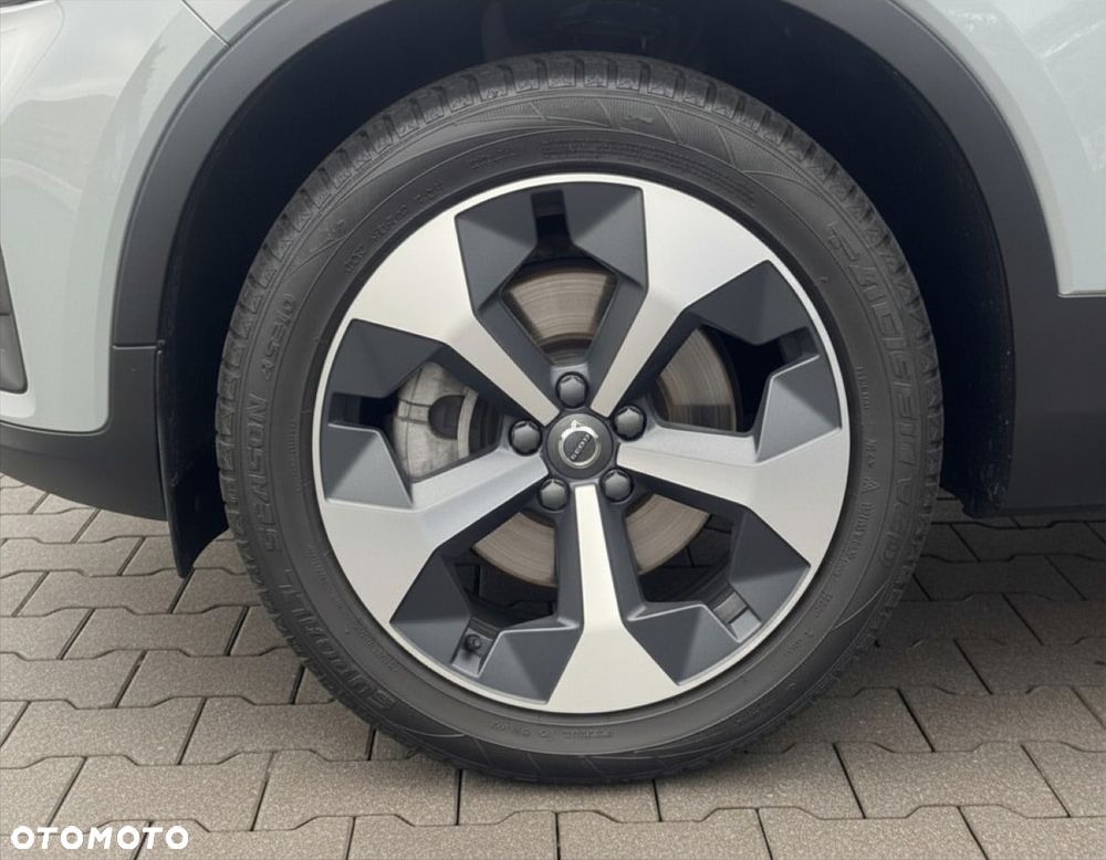 Volvo XC 40 B3 Plus Dark - 9