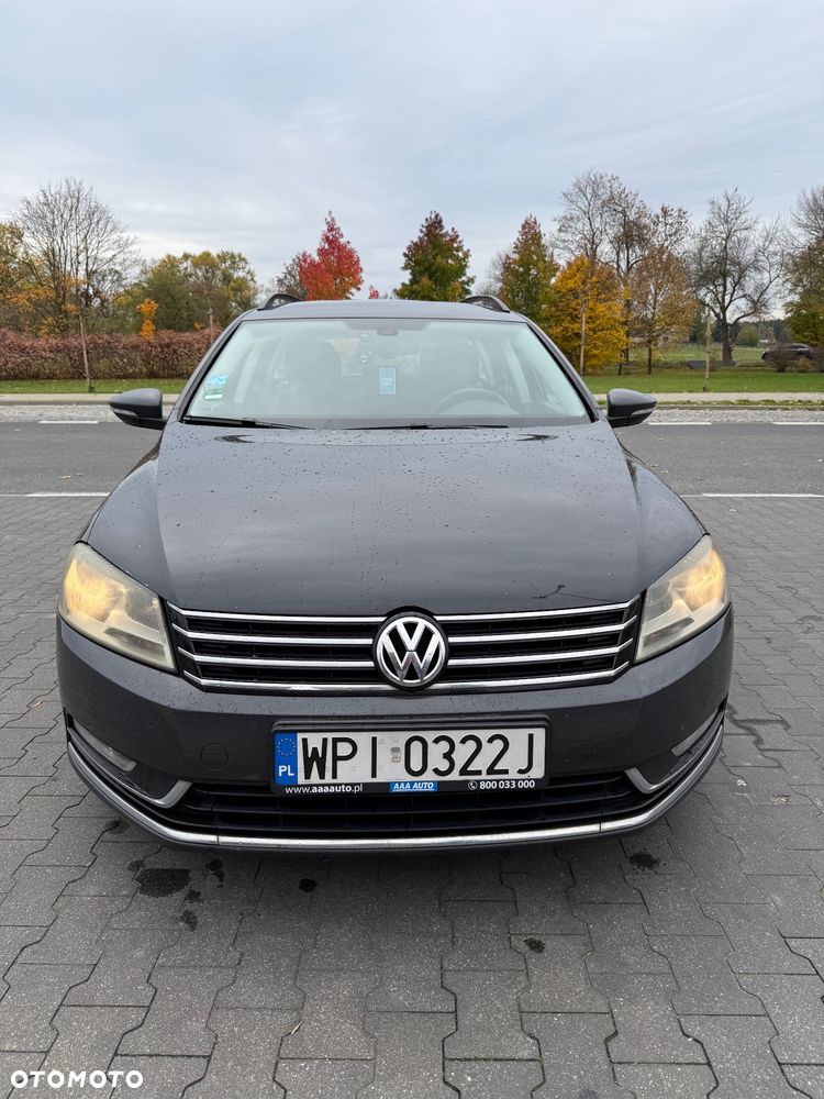 Volkswagen Passat 2011 photo 2