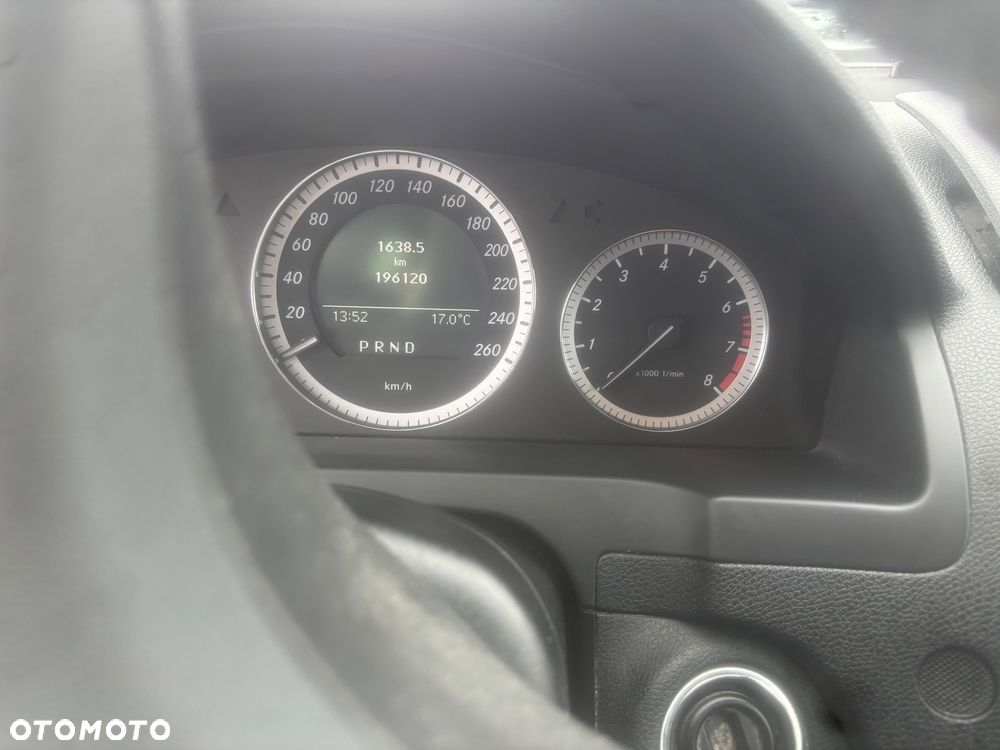 Mercedes-Benz Klasa C 180 CGI Automatik BlueEFFICIENCY - 2