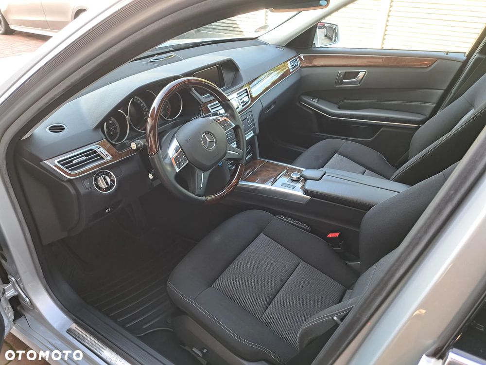 Mercedes-Benz Klasa E 250 7G-TRONIC - 7
