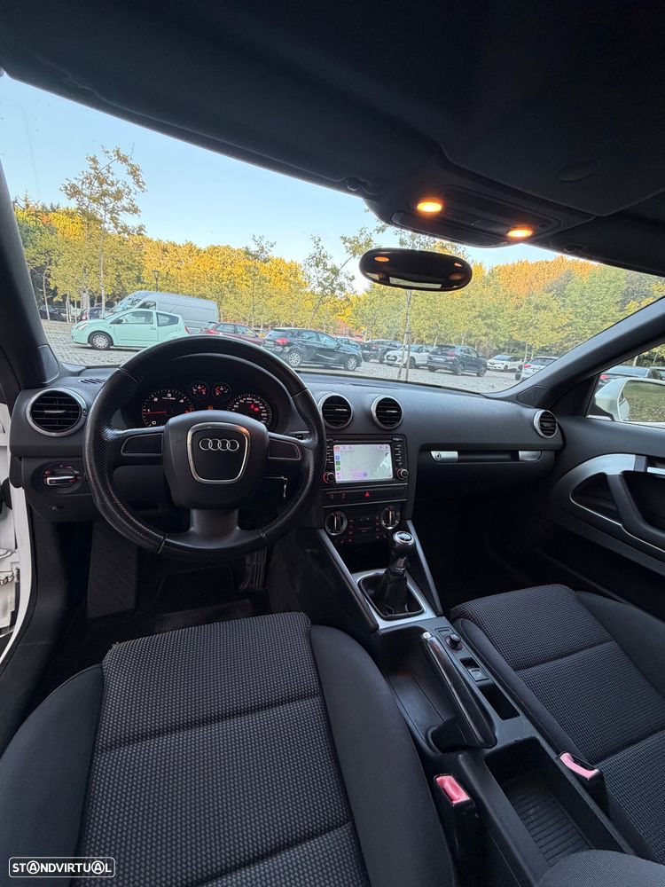 Audi A3 Cabrio 1.6 TDi DPF S line Sport Pack - 12