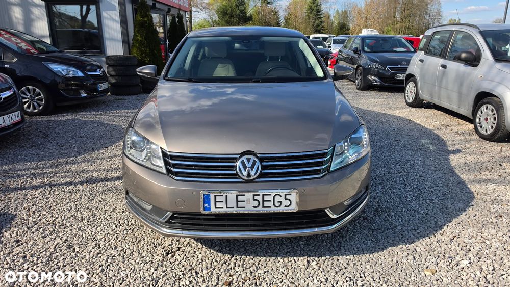 Volkswagen Passat 2.0 TDI Highline DSG - 9