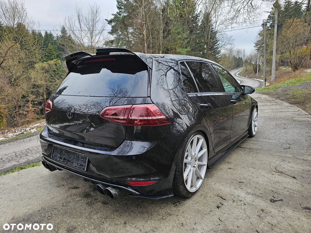 Volkswagen Golf - 10