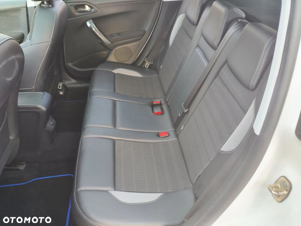 Peugeot 2008 PureTech 82 Allure - 8