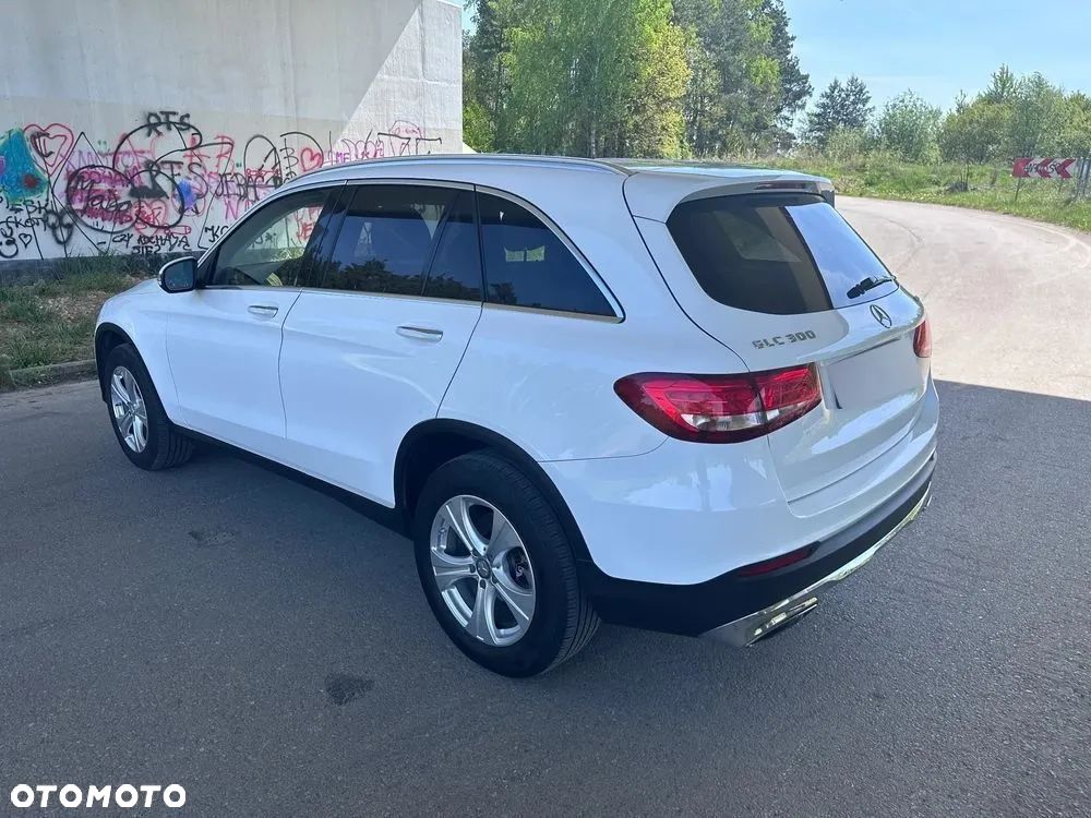 Mercedes-Benz GLC 300 4Matic 9G-TRONIC - 8