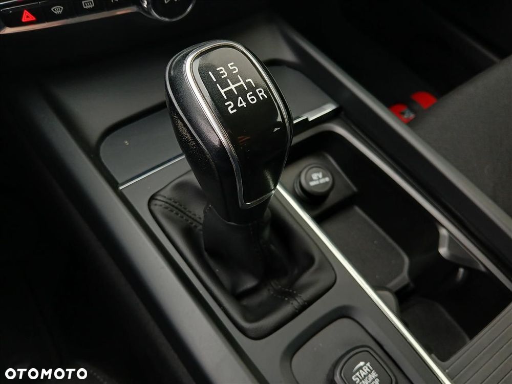 Volvo V60 D3 Momentum Pro - 17