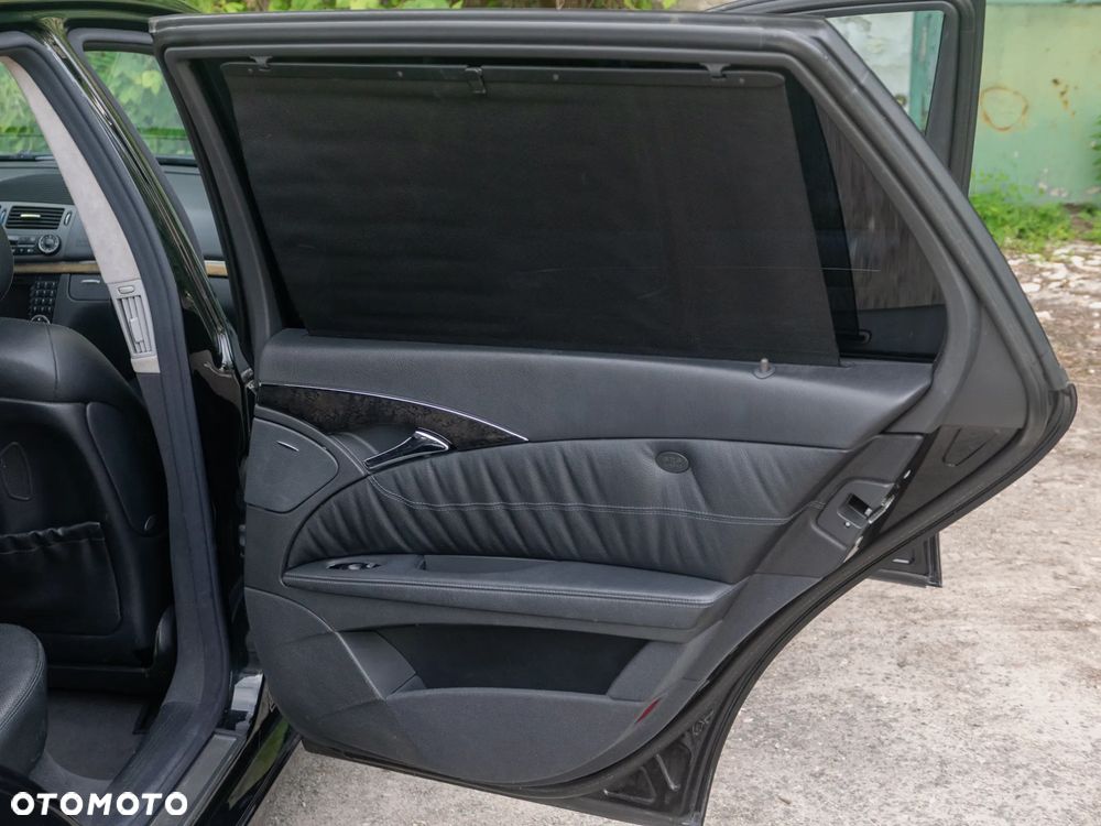 Mercedes-Benz Klasa E 500 4-Matic T Avantgarde - 21