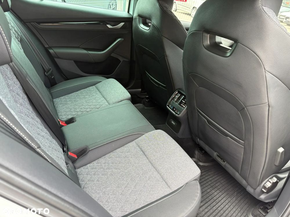 Skoda Octavia 1.5 TSI mHEV Sportline DSG - 25